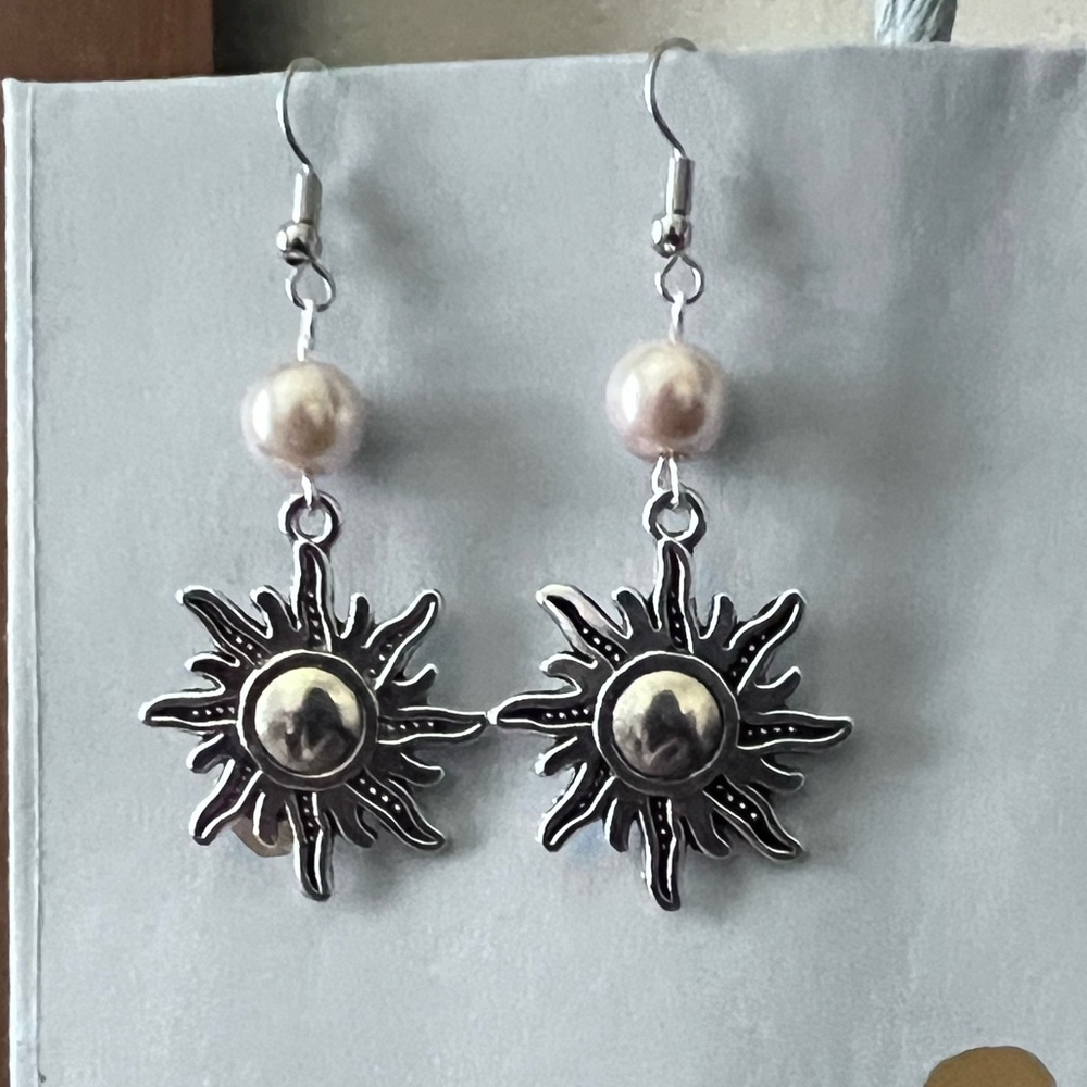 NWOT - Silver Sunburst Earrings with Pearl Accents